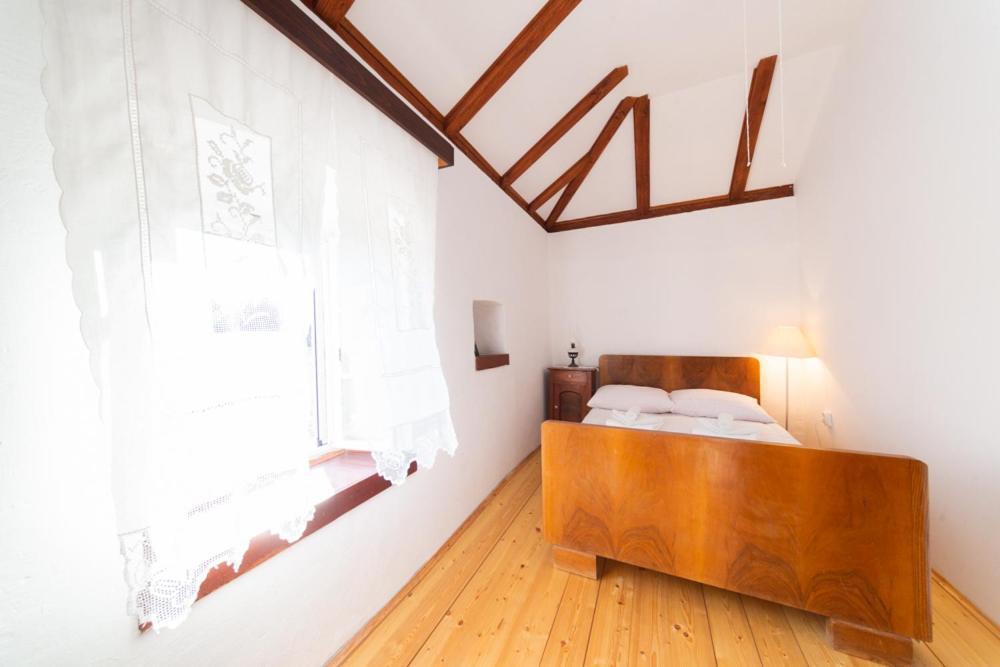 Holiday Home Burba Комижа Экстерьер фото